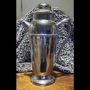 VTG Art Deco Nouveau Cocktail Martini Shaker Grape + Vine Border 50s / 60s?